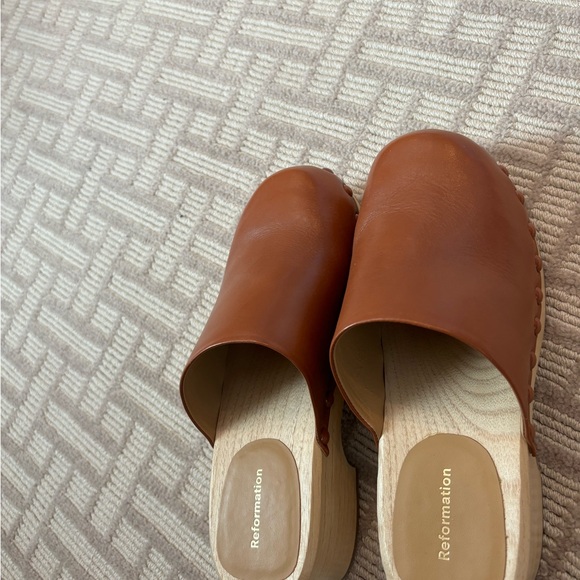 Reformation clogs - Picture 3 of 4